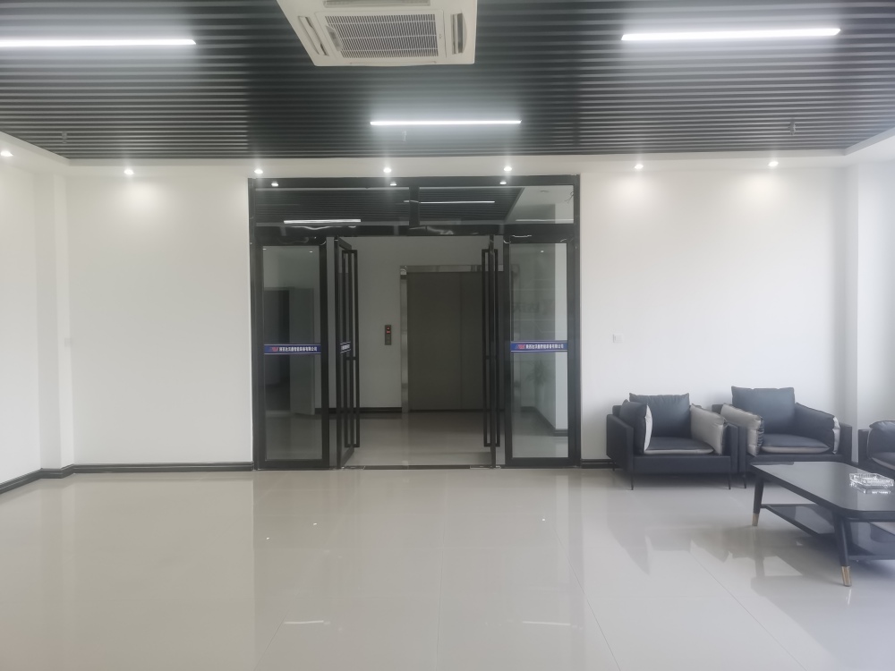 直線導(dǎo)軌展廳前廳入口